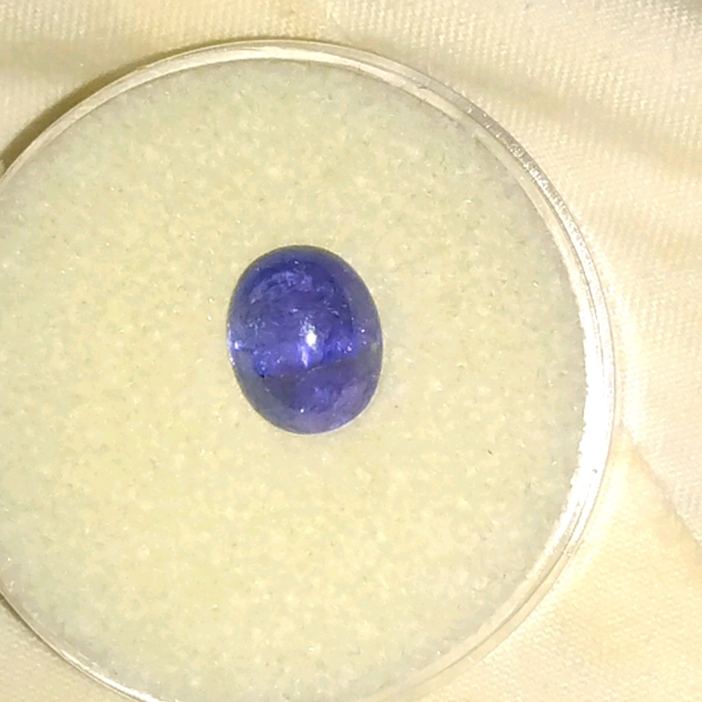 Cabochon Tanzanite Gemstone